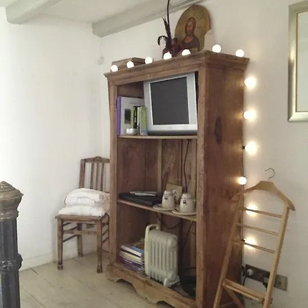 The Blue Sheep Bed and Breakfast 3*