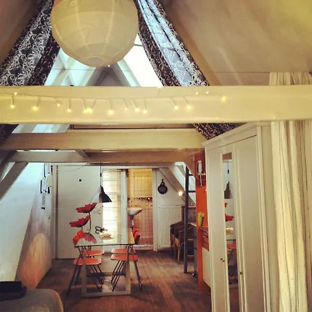 Alojamento de Acomodação e Pequeno-almoço The Blue Sheep 3*