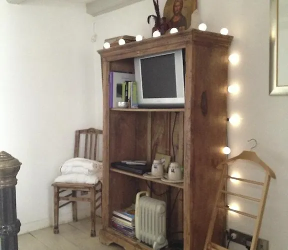 The Blue Sheep Bed & Breakfast 3*